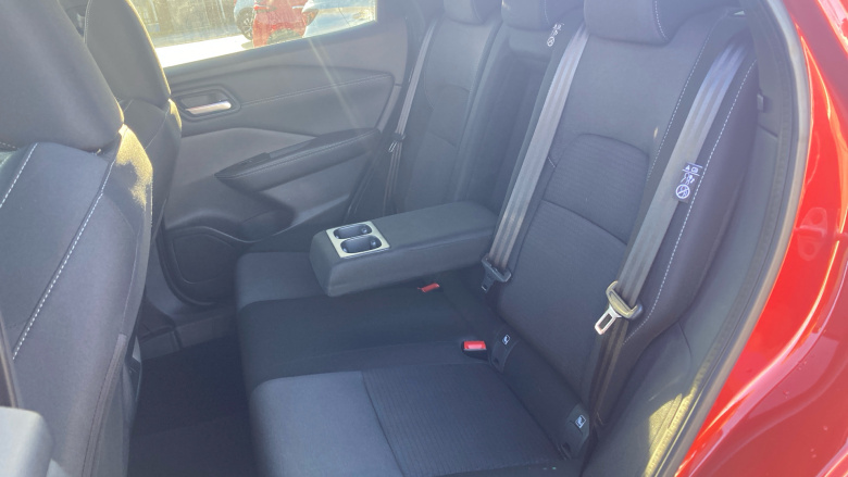 Nissan Qashqai 1.3 DiG-T MH N-Connecta 5dr Petrol Hatchback